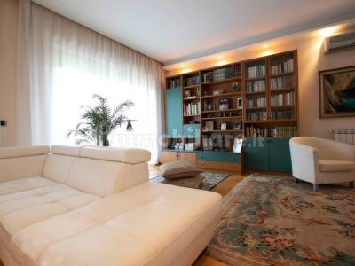 Detached house via Amipsia, Casal Palocco, Rome