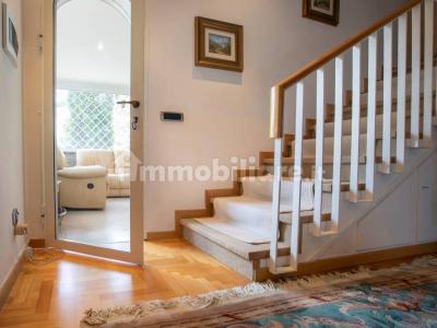 Detached house via Amipsia, Casal Palocco, Rome