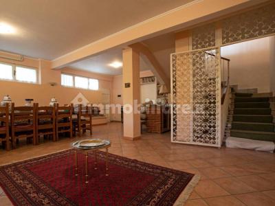 Detached house via Amipsia, Casal Palocco, Rome