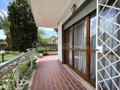 Detached house via Amipsia, Casal Palocco, Rome