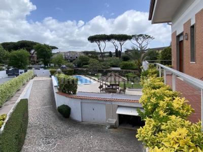 Detached house via Amipsia, Casal Palocco, Rome