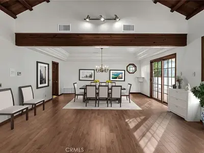 2572 Sunset Dr, Riverside, CA 92506