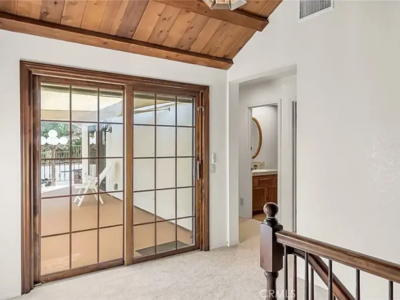 2572 Sunset Dr, Riverside, CA 92506-28