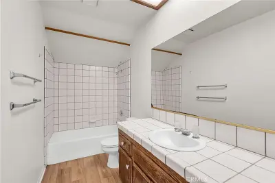 2572 Sunset Dr, Riverside, CA 92506