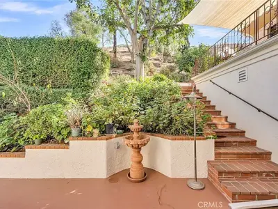 2572 Sunset Dr, Riverside, CA 92506