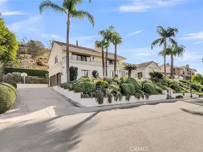 2572 Sunset Dr, Riverside, CA 92506