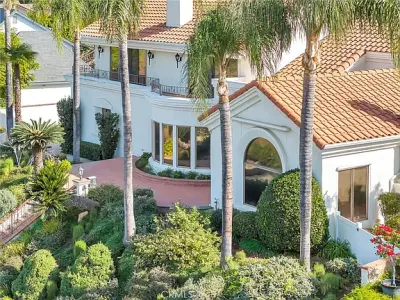 2572 Sunset Dr, Riverside, CA 92506