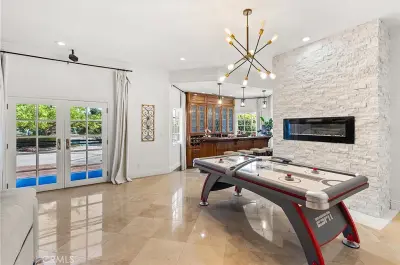 1331 Hidden Springs Dr, Corona, CA 92881