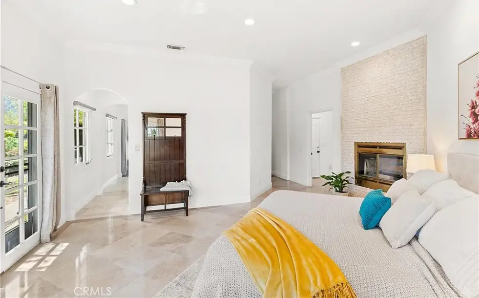 1331 Hidden Springs Dr, Corona, CA 92881-27