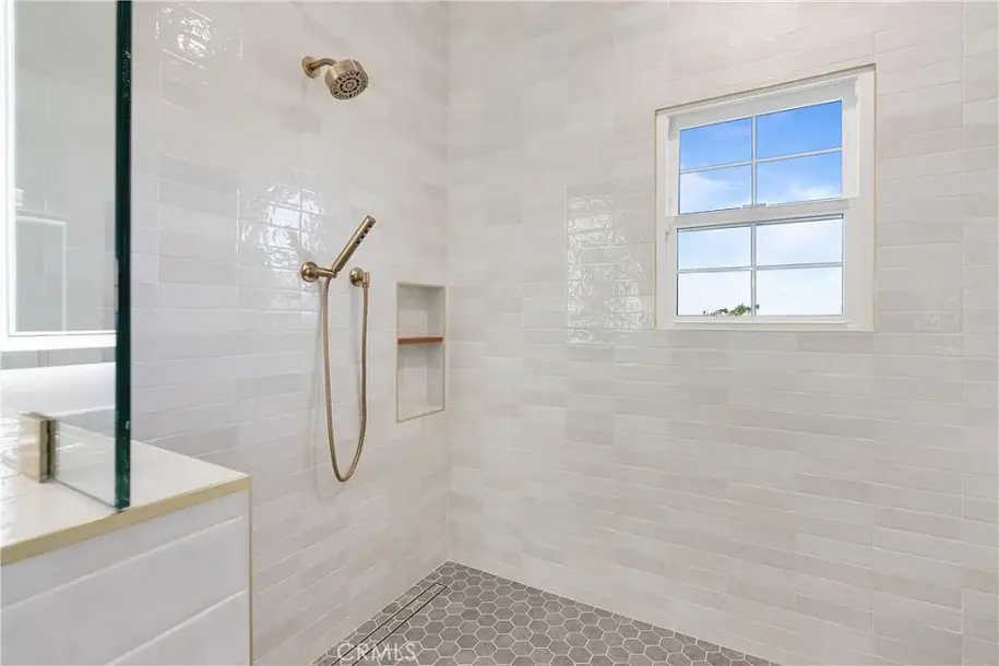 1331 Hidden Springs Dr, Corona, CA 92881-45
