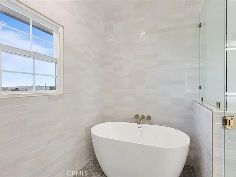 1331 Hidden Springs Dr, Corona, CA 92881-46