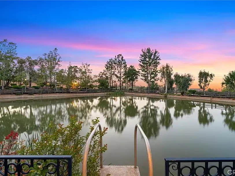 1331 Hidden Springs Dr, Corona, CA 92881-5