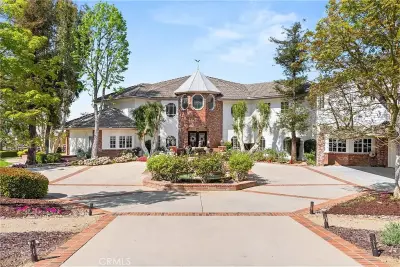 1331 Hidden Springs Dr, Corona, CA 92881