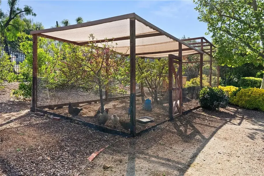 1331 Hidden Springs Dr, Corona, CA 92881-53