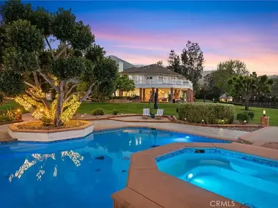 1331 Hidden Springs Dr, Corona, CA 92881