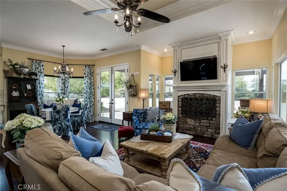 14787 Wood Rd-24