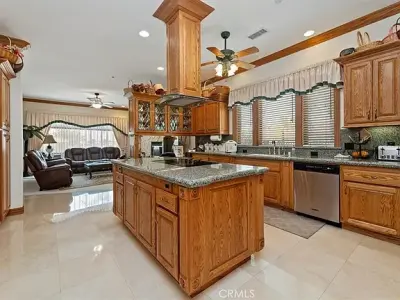 6975 Wyndham Hill Dr