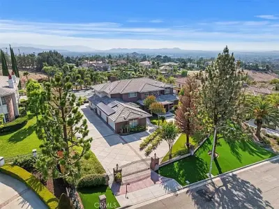 6975 Wyndham Hill Dr