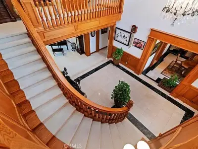 6975 Wyndham Hill Dr