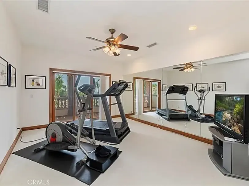 6975 Wyndham Hill Dr-34