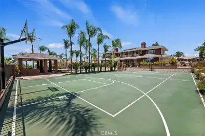 6975 Wyndham Hill Dr