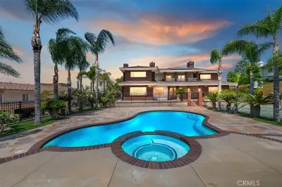 6975 Wyndham Hill Dr