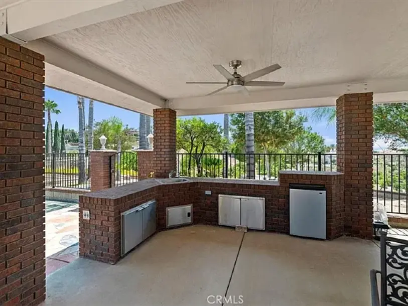6975 Wyndham Hill Dr-63